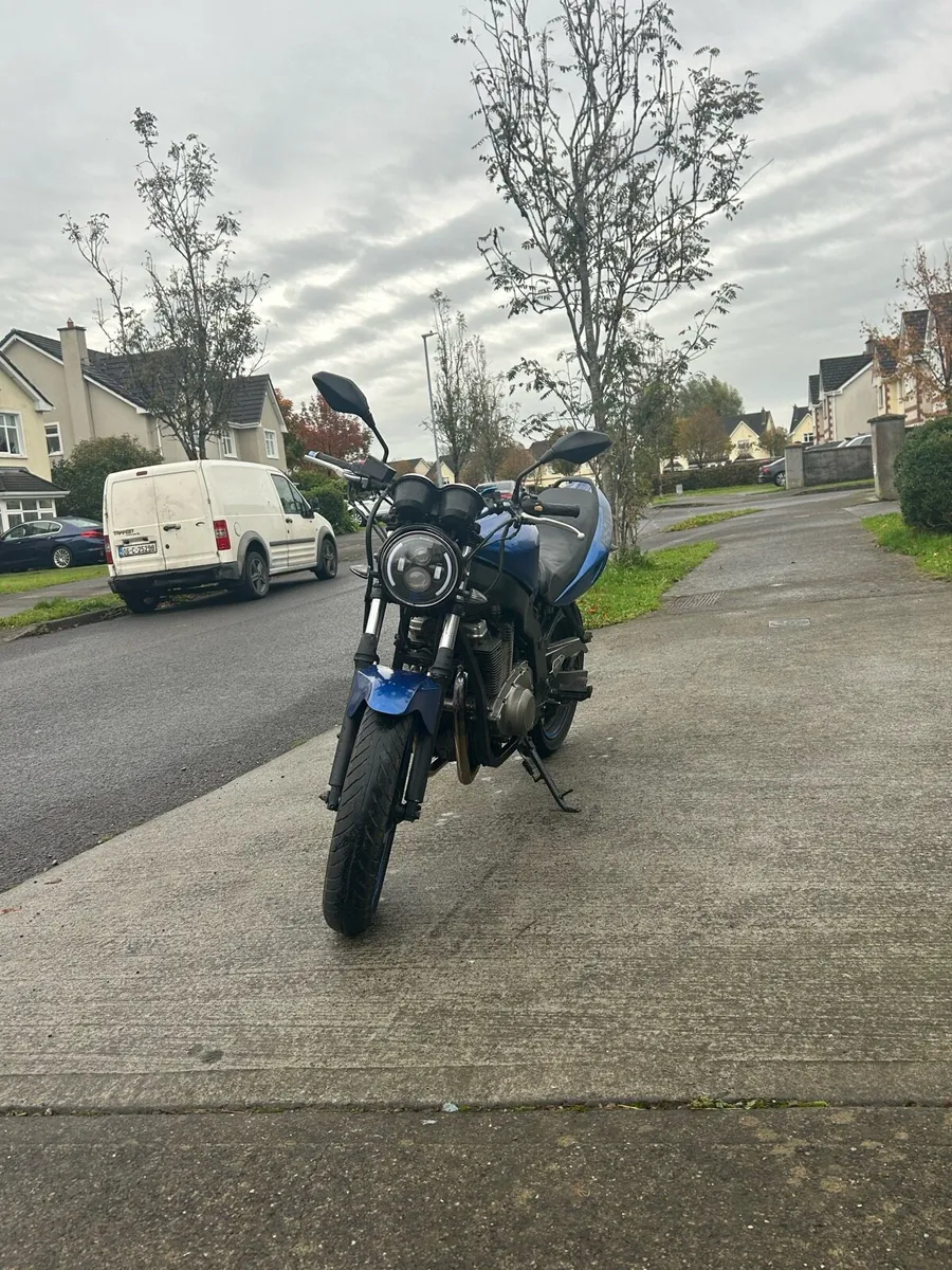 Suzuki GS500E - Image 2