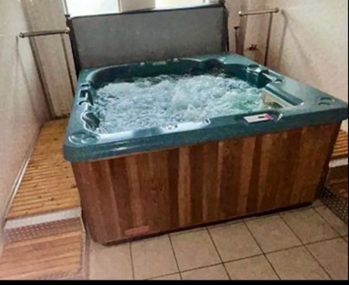 Hot Tub - Image 1
