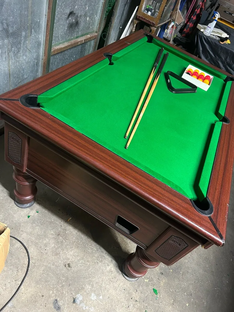 Pool table - Image 2