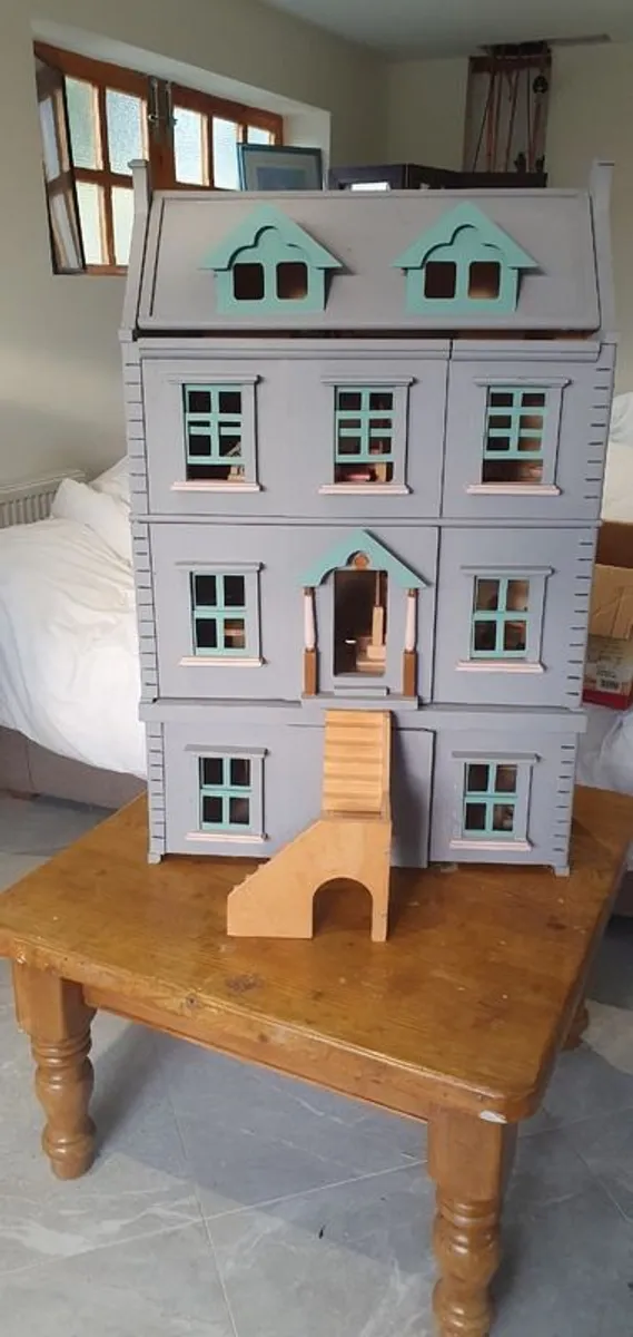 Dolls House - Image 1