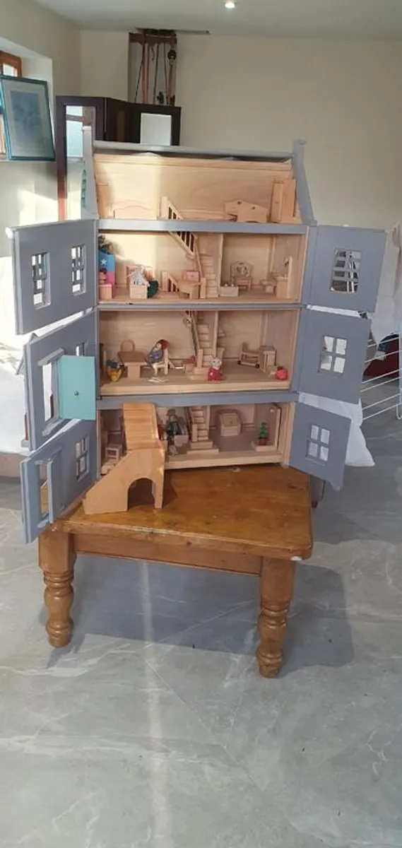 Dolls House - Image 2