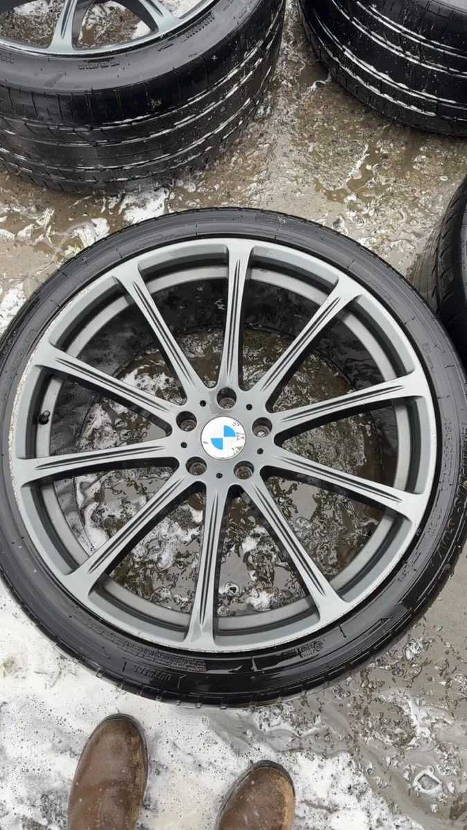 BMW x5 alloys - Image 2