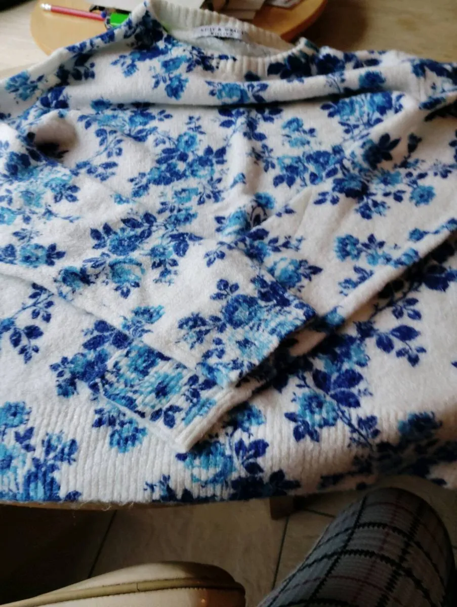 Clothes - Image 2