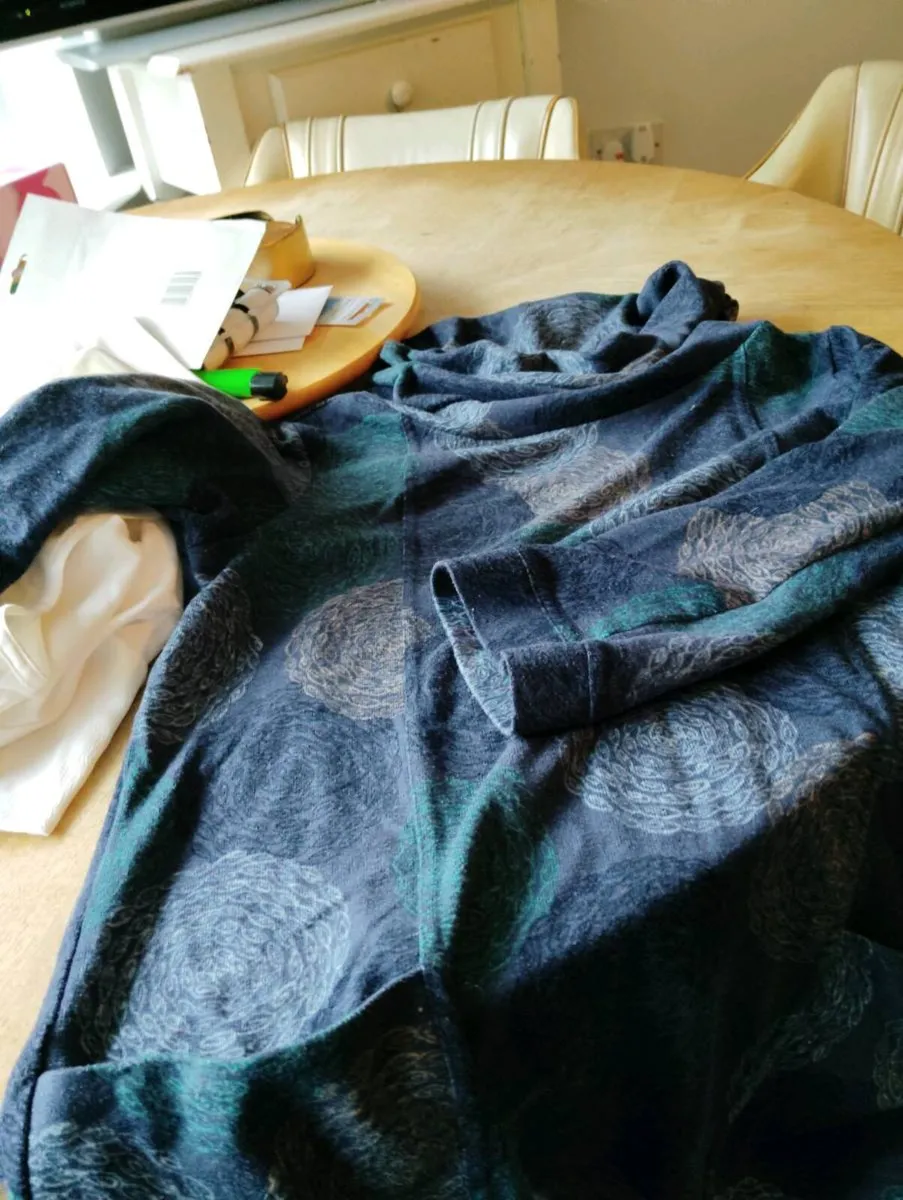 Clothes - Image 3