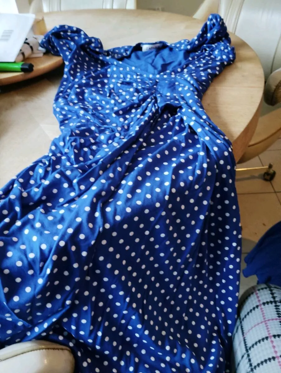 Clothes - Image 4