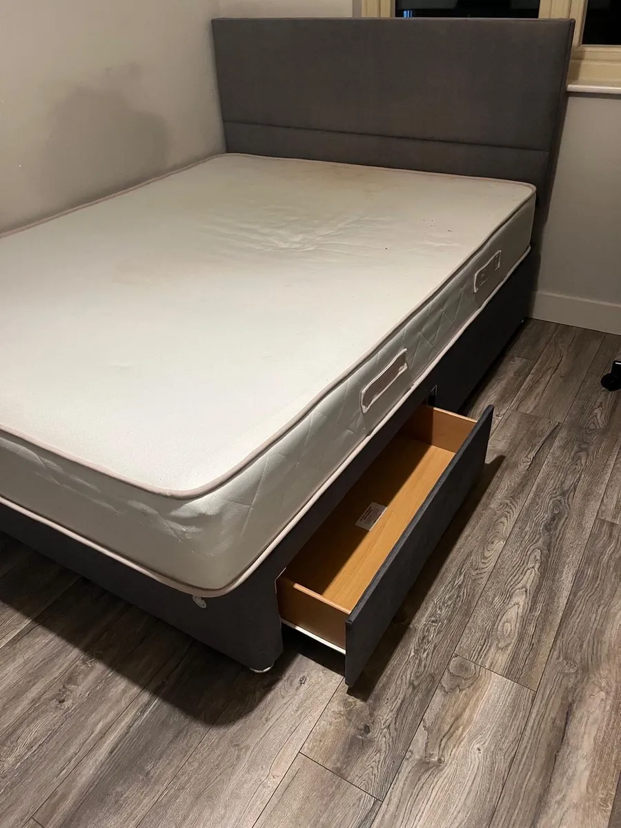 Single bed, double bed, Queen size bed - Image 4