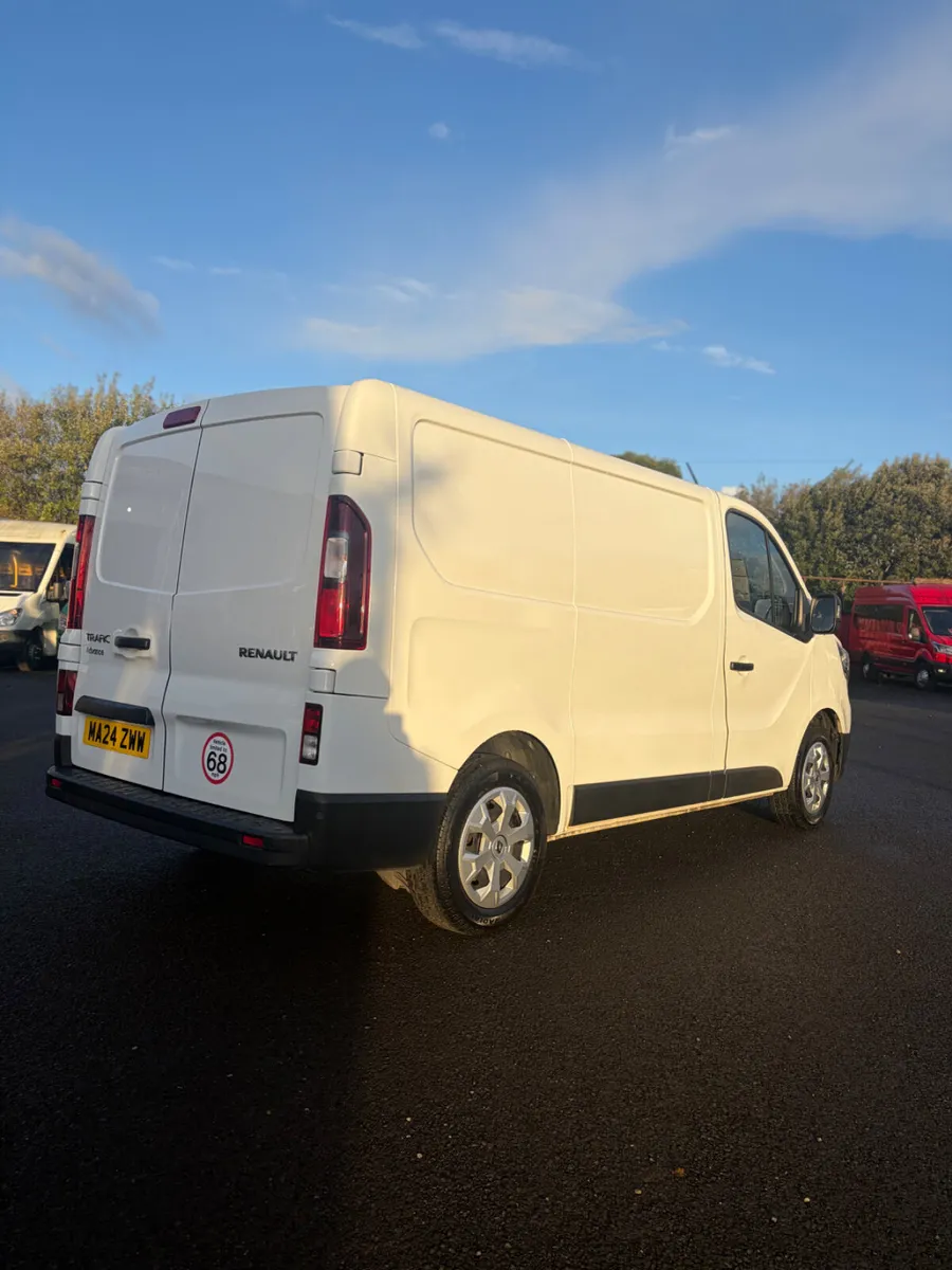 2024 Renault Trafic Advance SL30 2.0 Blue dCi 150 - Image 3