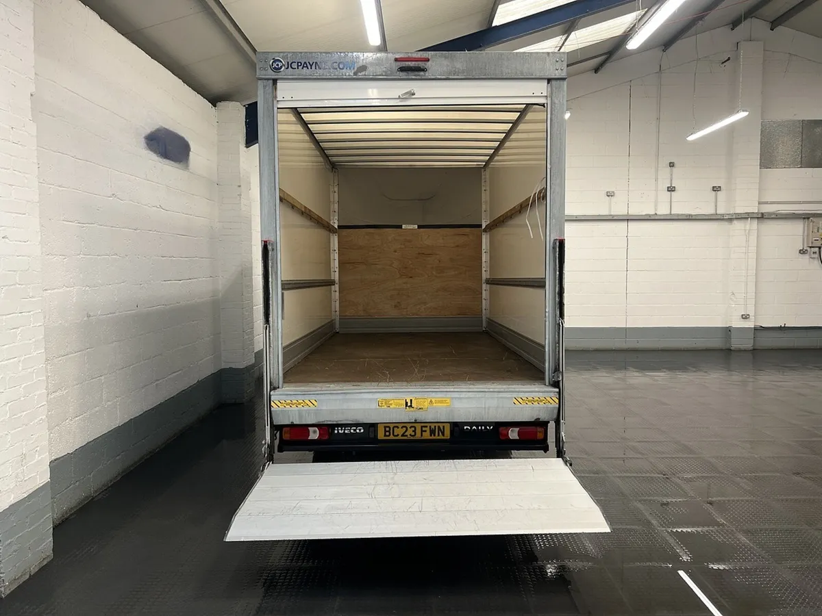2023 Iveco Daily Luton Box Van - Image 2