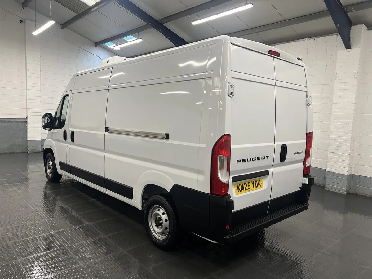 2025 Peugeot Boxer Refrigerated Van - Image 4