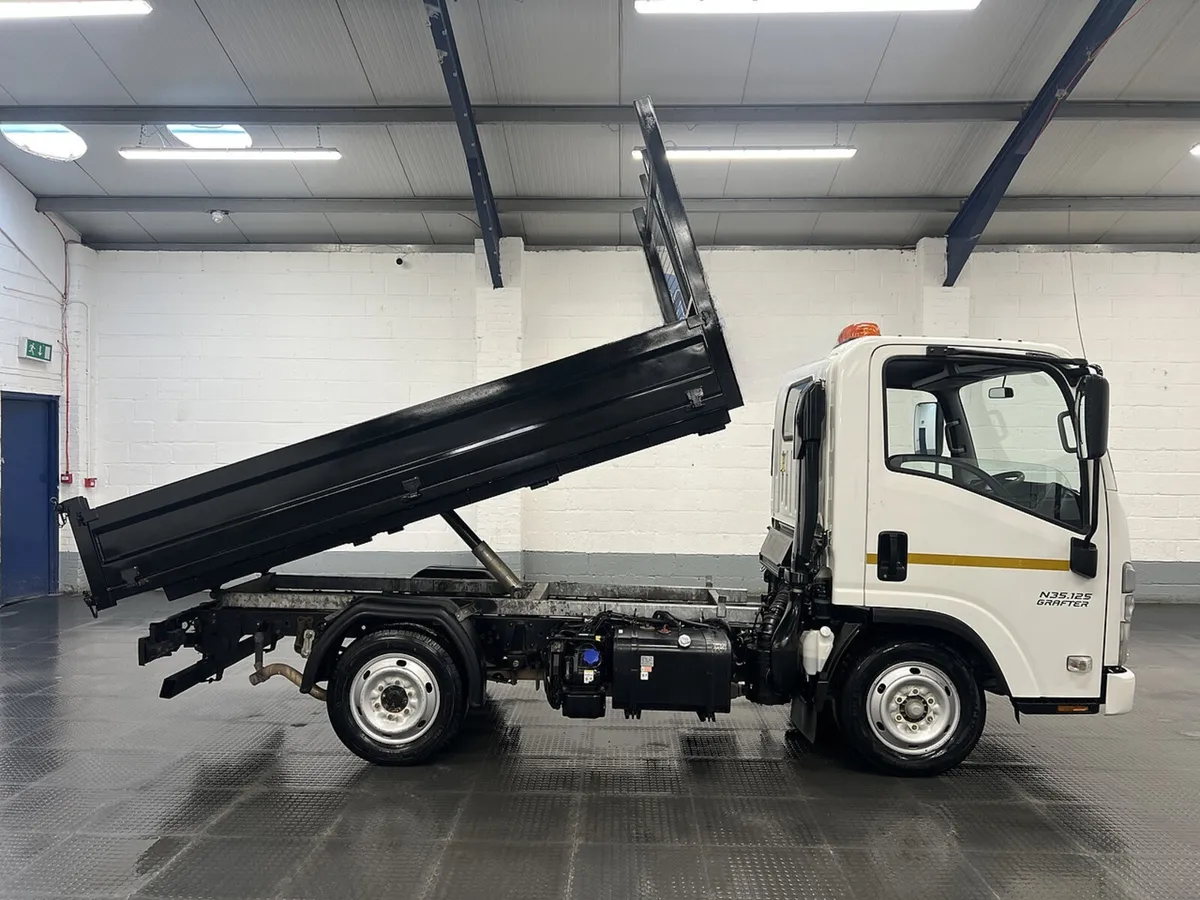 2023 Isuzu Grafter Tipper Van - Image 2