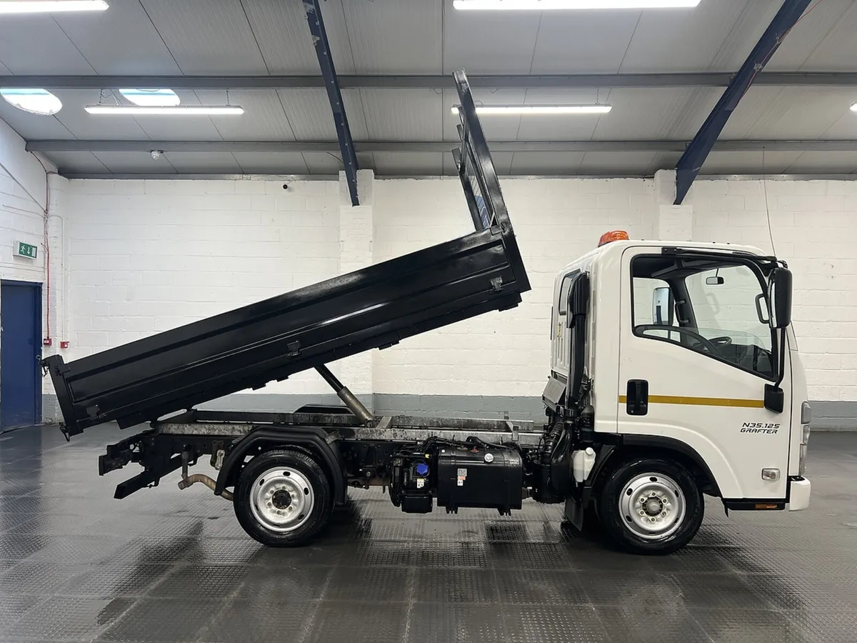 2023 Isuzu Grafter Tipper Van - Image 1