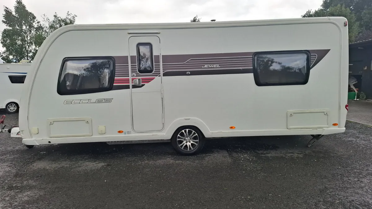 Swift Sterling Eccles  Fixed Bed Caravan - Image 1