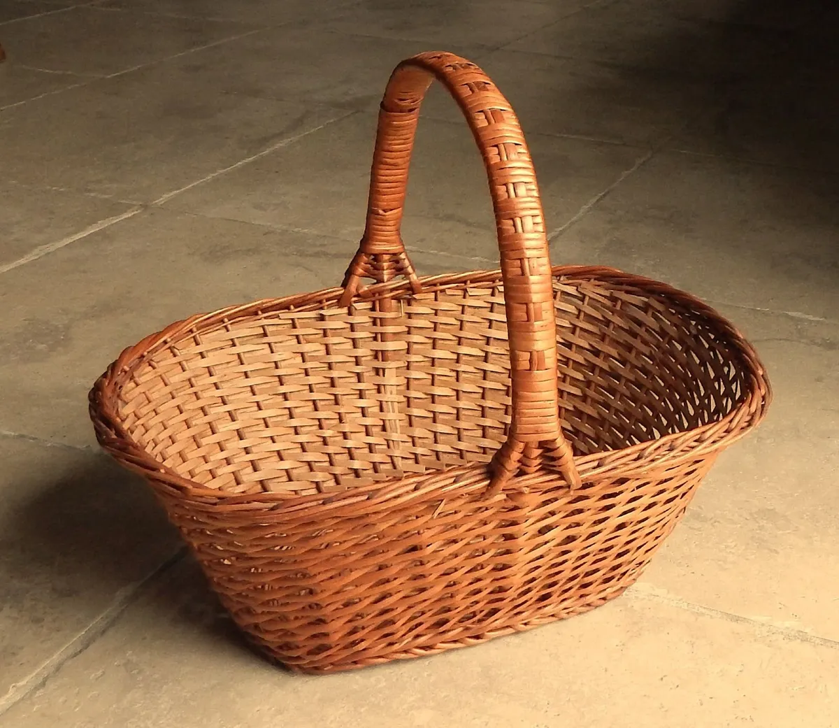 Traditional Wicker Shopping Basket - Image 1