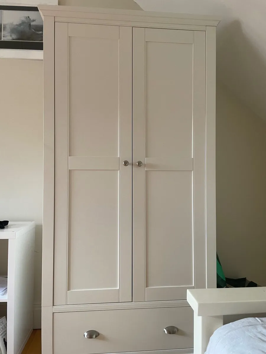 Wardrobe - Image 3