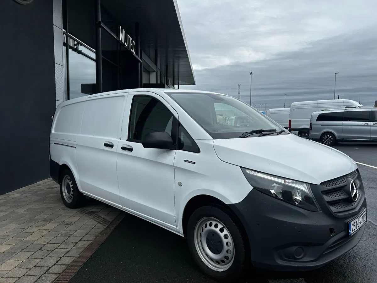 Mercedes-Benz Electric Vito 111 L2 2025 - Image 3