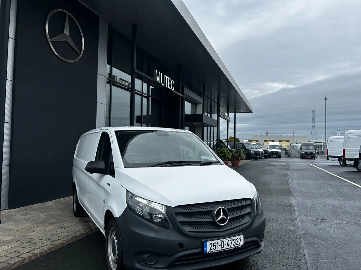 Mercedes-Benz Electric Vito 111 L2 2025 - Image 2
