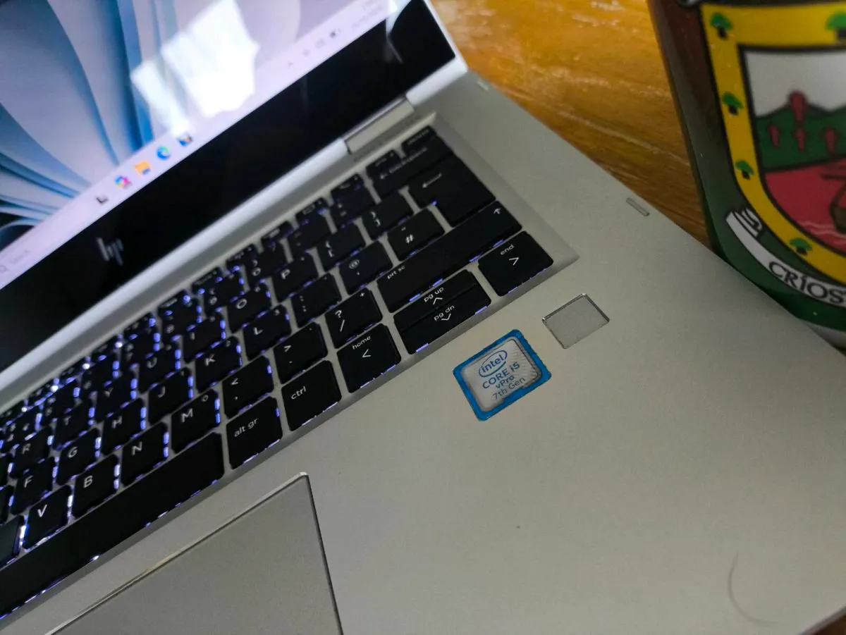 HP 360 Touchscreen laptop - Image 3