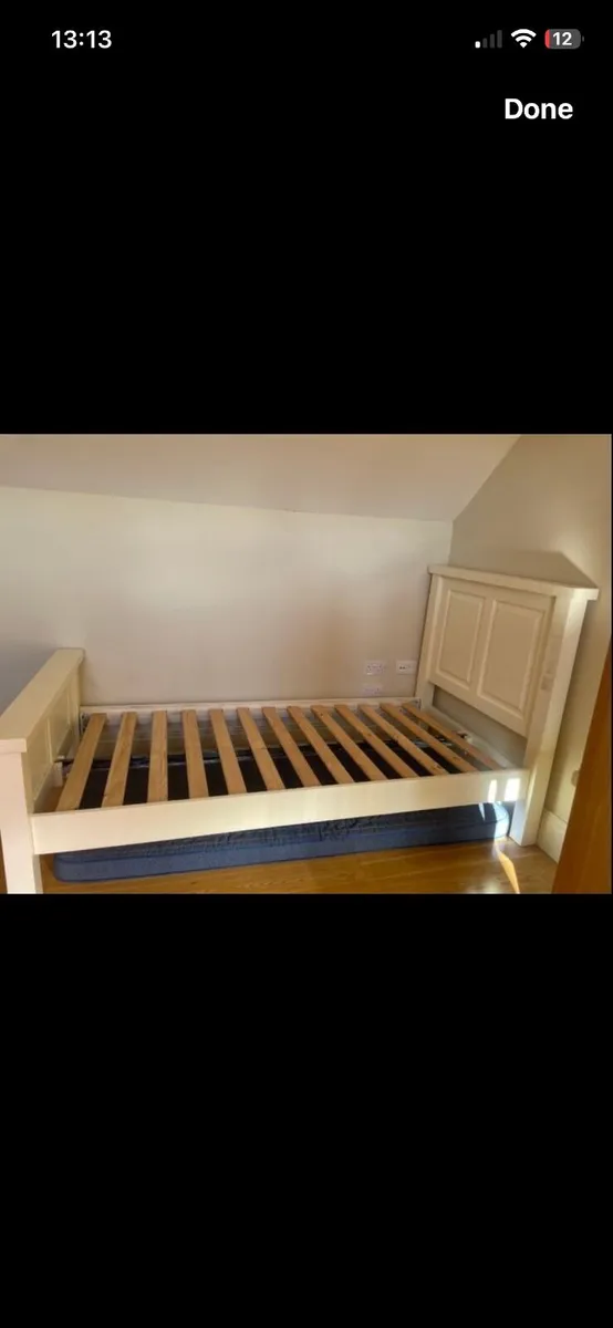 Single bed - Image 1
