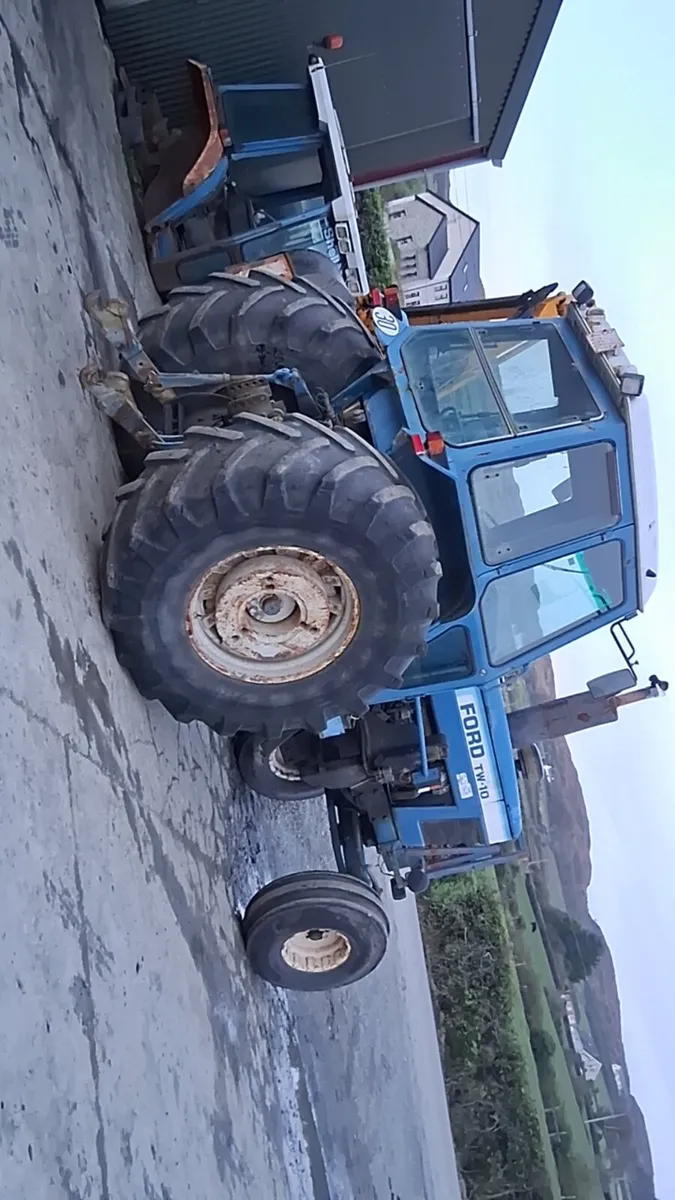 Ford TW 10 - Image 3