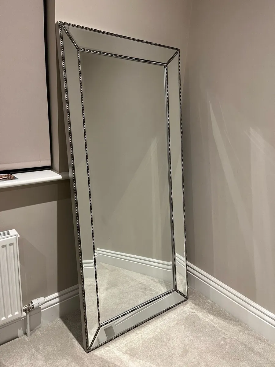 Home Accessories - Mirror - Image 2
