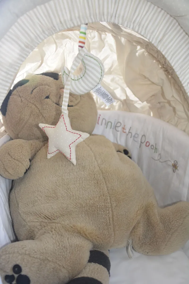 Moses basket whinie the pooh Disney Mothercare - Image 3