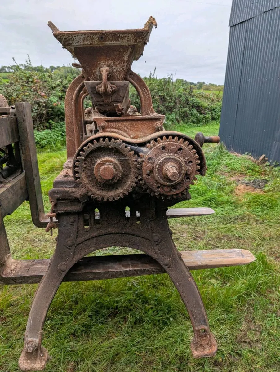 Vintage Bomford Roller and Hammer Mill - Image 4