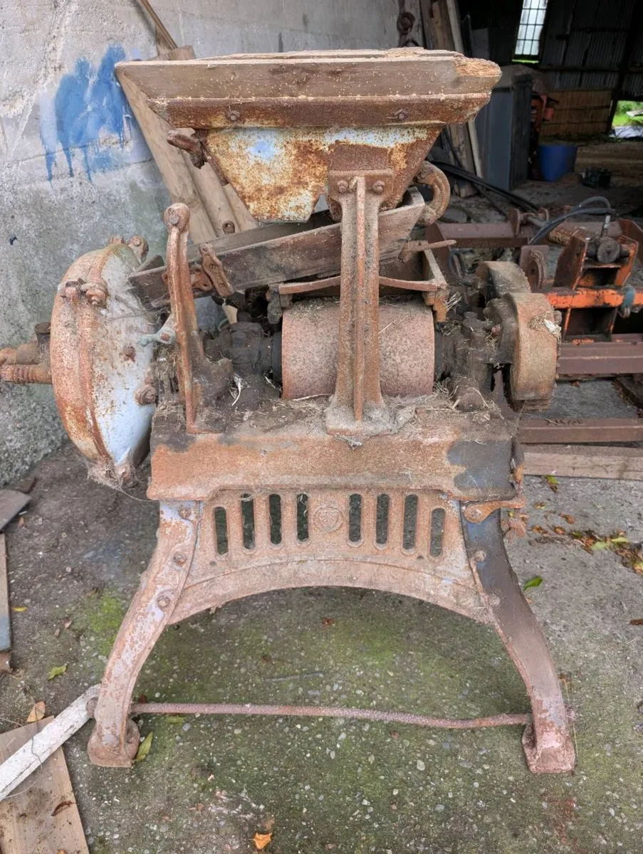 Vintage Bomford Roller and Hammer Mill - Image 1