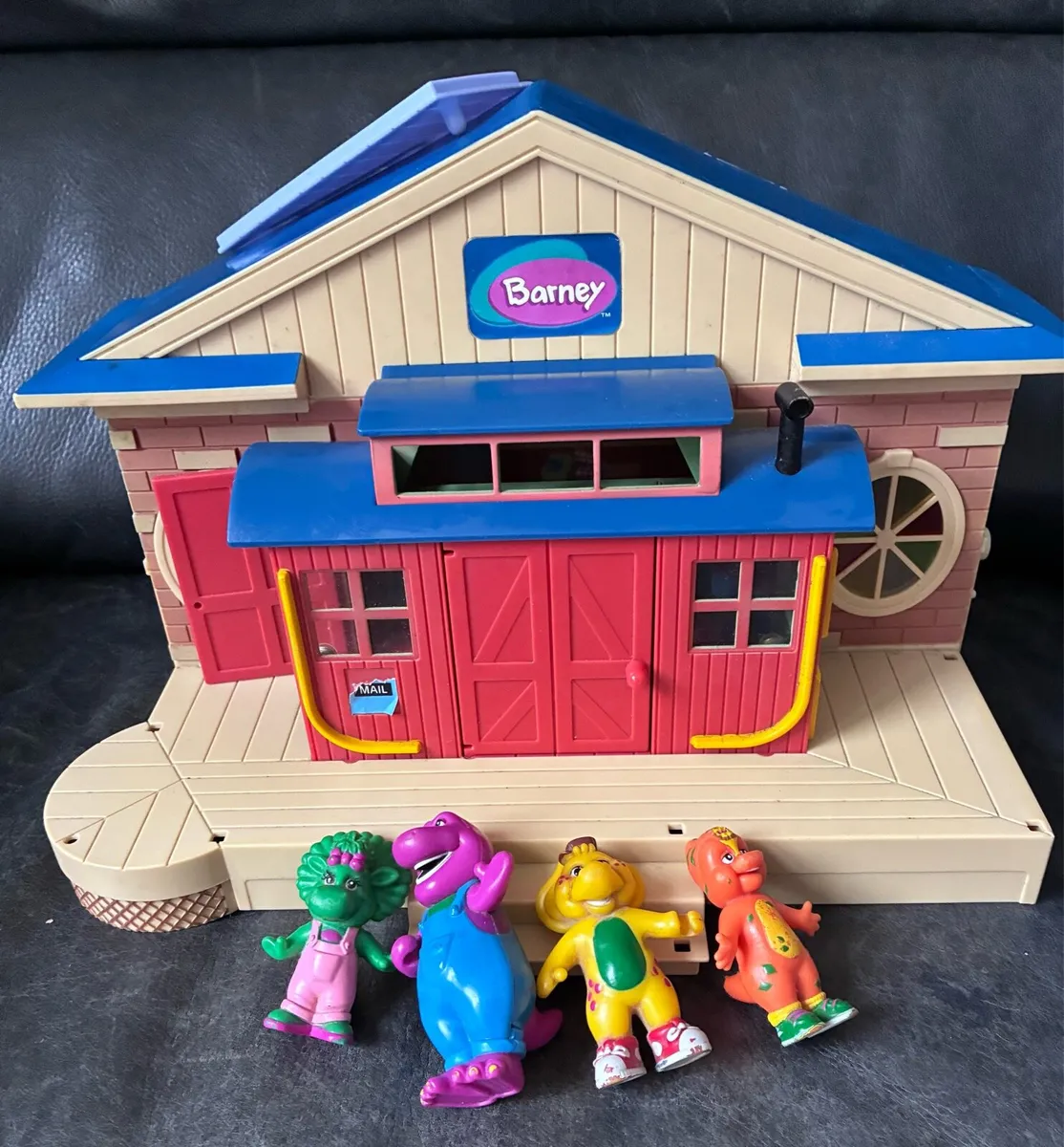 Vintage Barney the dinosaur small toy house - Image 1