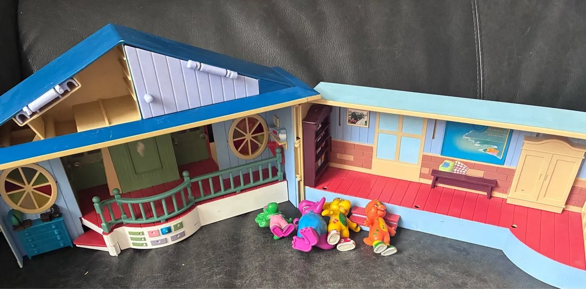 Vintage Barney the dinosaur small toy house - Image 2