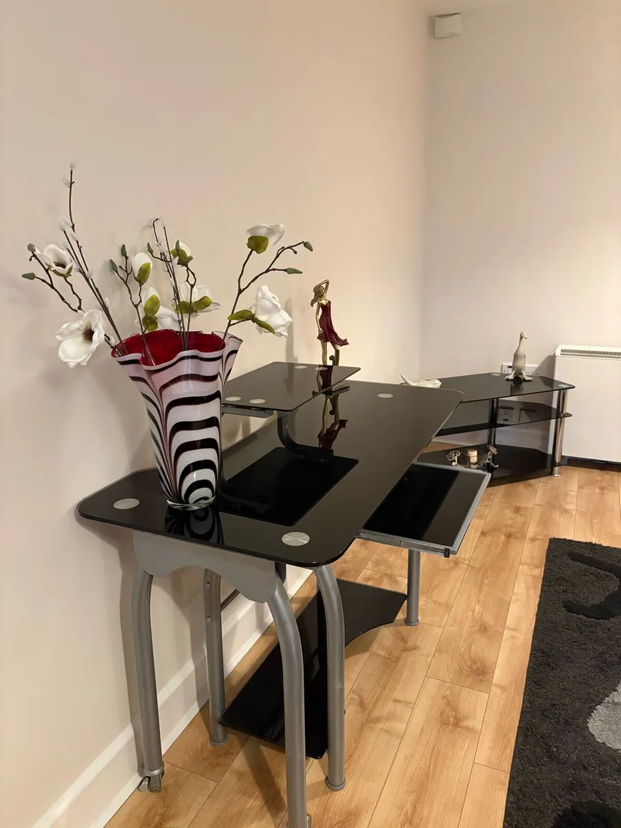Computer Desk - Image 2