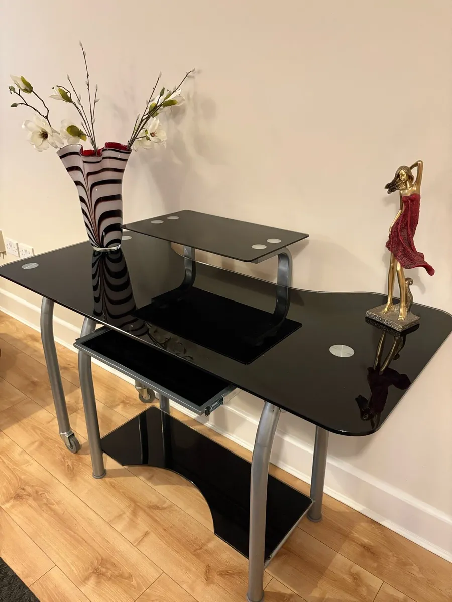 Computer Desk - Image 4