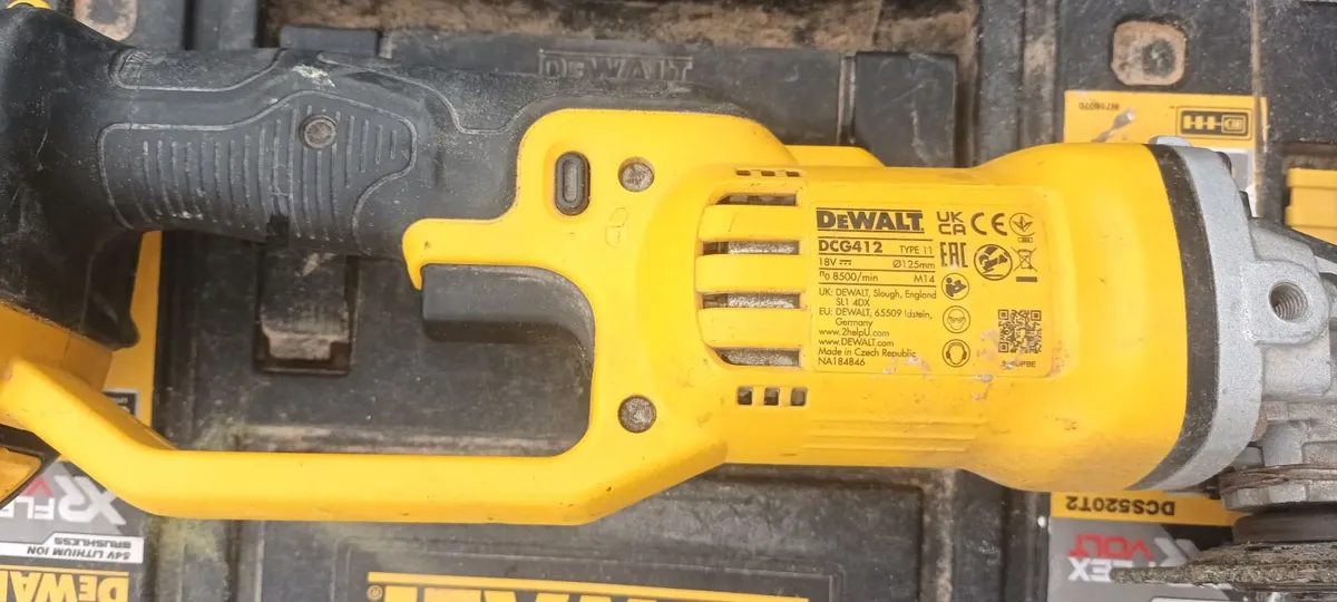 Dewalt  plunge saw and grinder - Image 4
