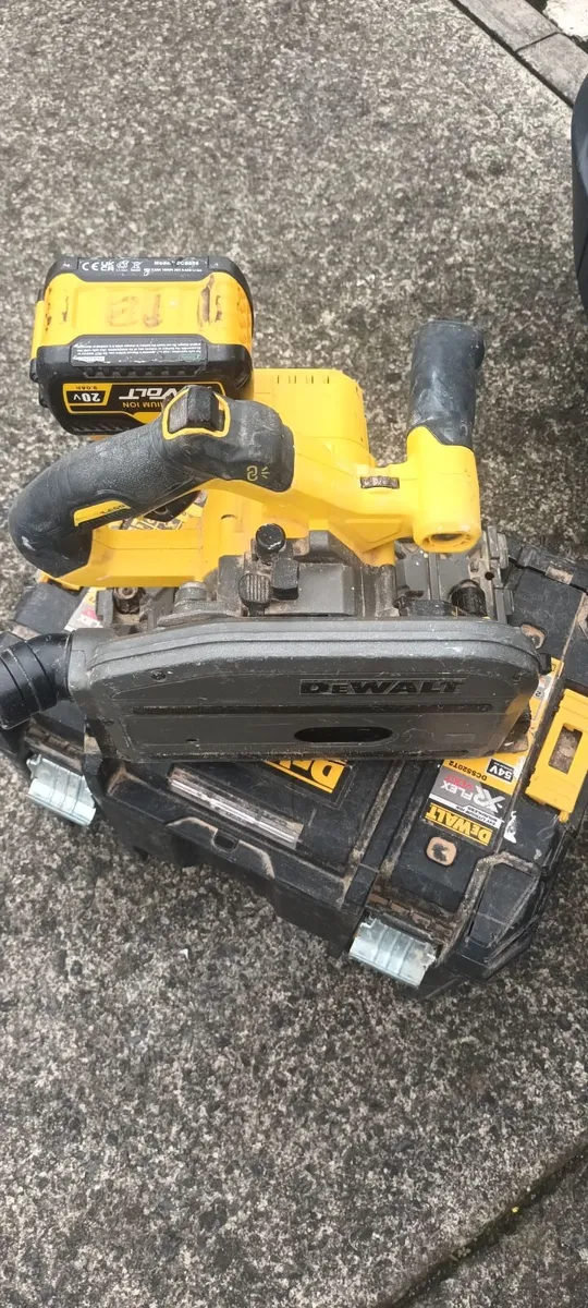 Dewalt  plunge saw and grinder - Image 1