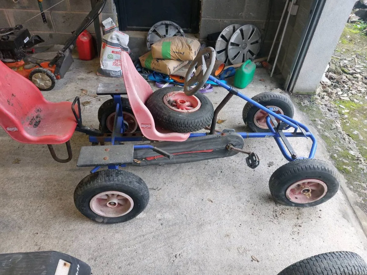 2 go karts - Image 1