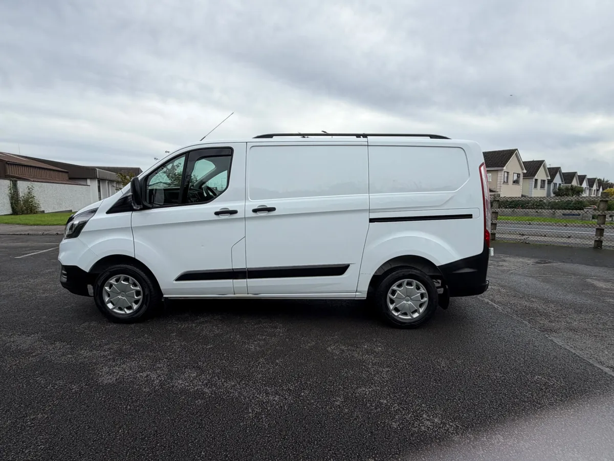STUNNING Ford Transit Custom 2020 6 speed - Image 4