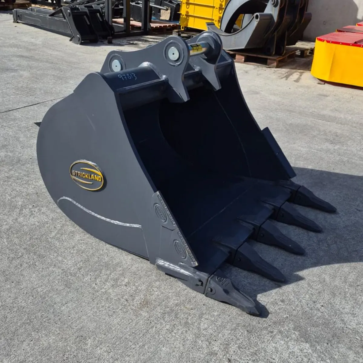 Strickland 20 ton buckets Ploughing Stand #369 - Image 4