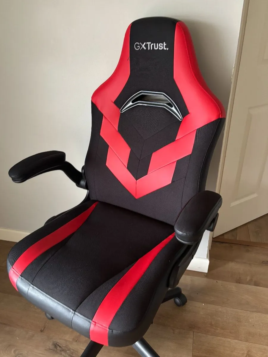 Trust GXT Gaming Chair - Image 1