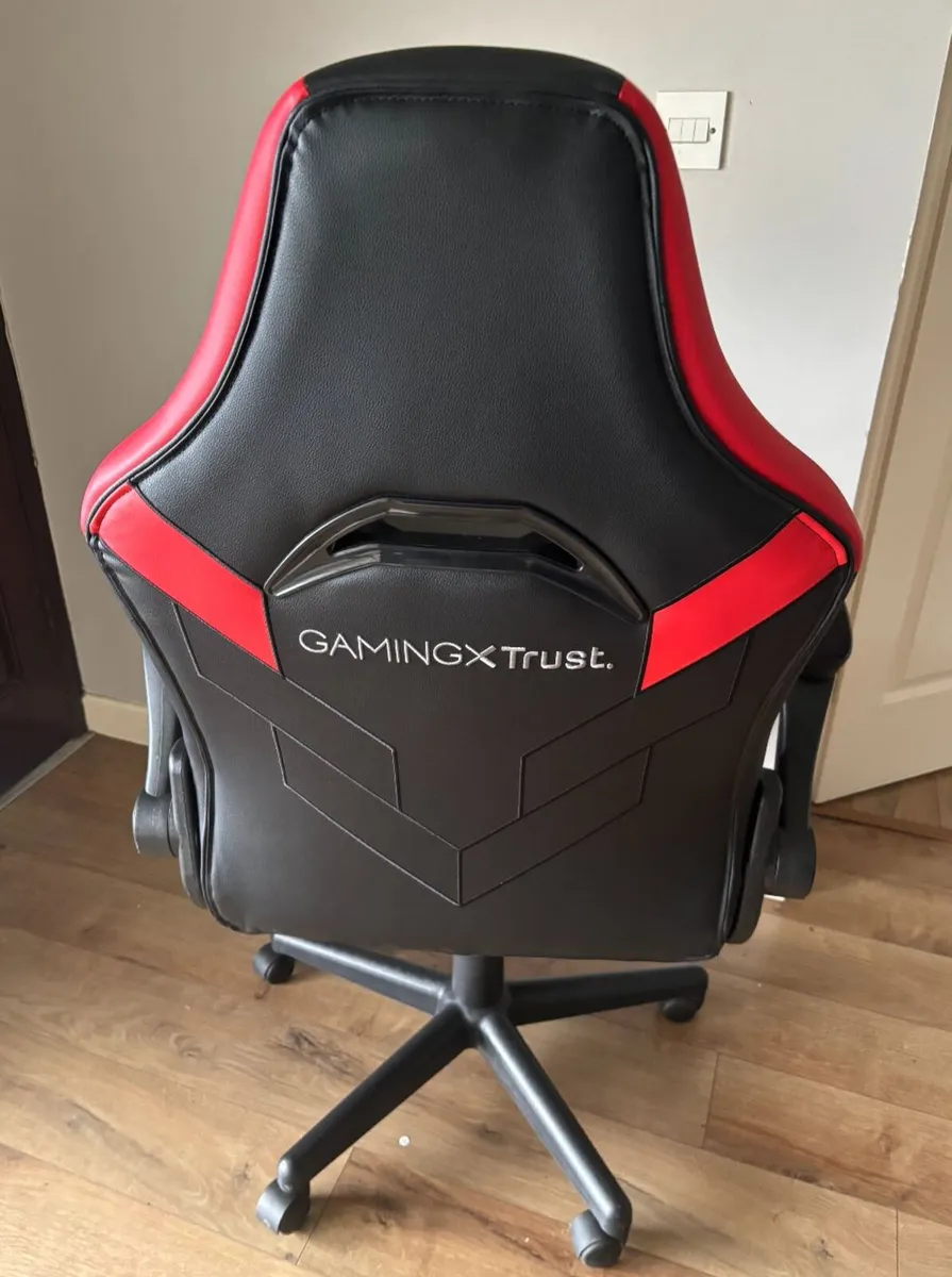 Trust GXT Gaming Chair - Image 4