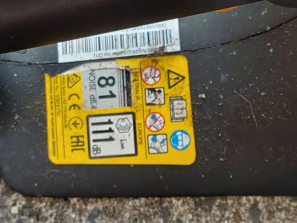 McCulloch Petrol Chainsaw in excellent condition - Image 3