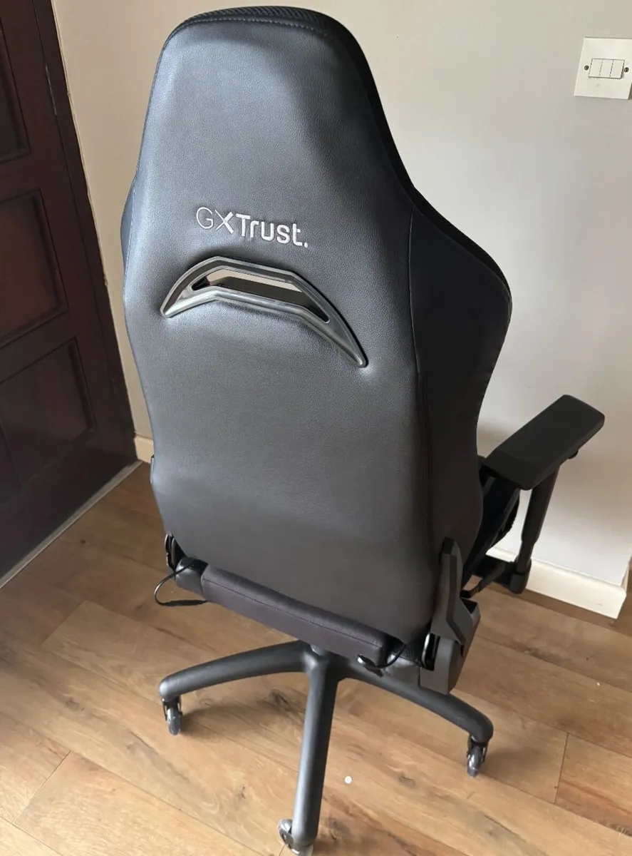 Trust GXT Gaming Chair - Black - Image 3