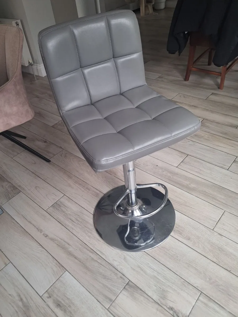 Bar stools - Image 4