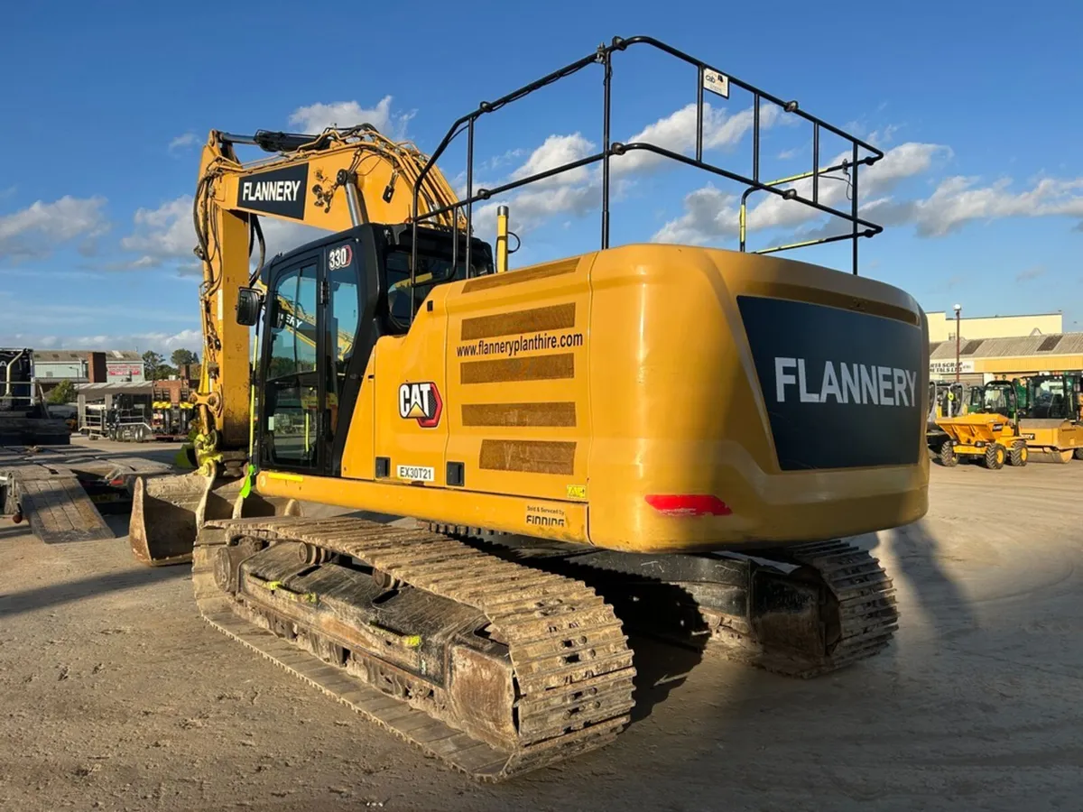 2021 CAT 330 - 07 - Image 3
