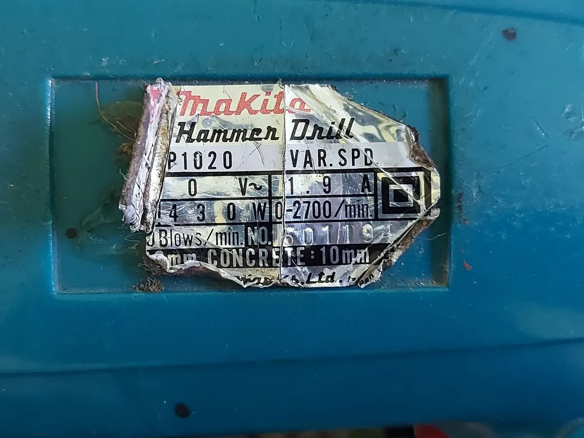MAKITA Hammer Drill, working great, with chuck key - Image 4