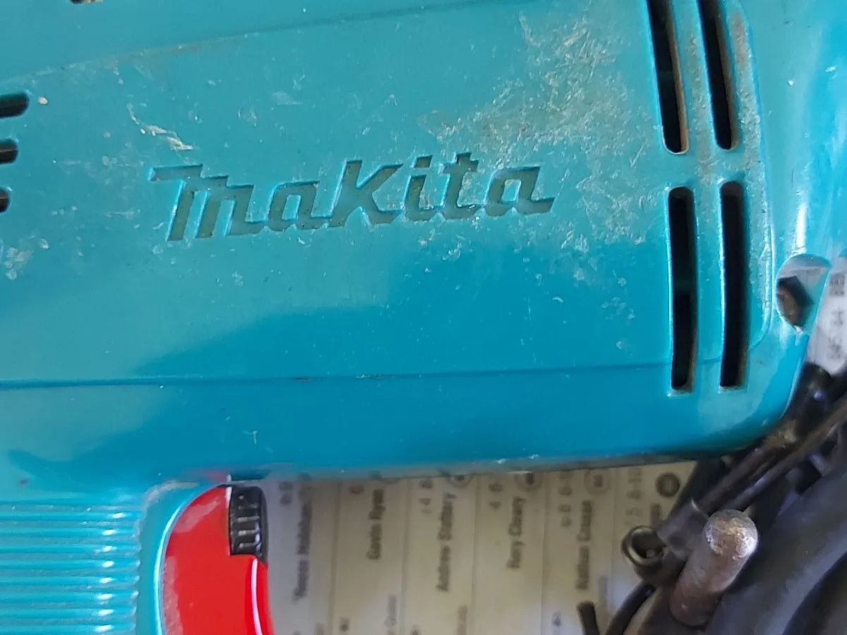 MAKITA Hammer Drill, working great, with chuck key - Image 3