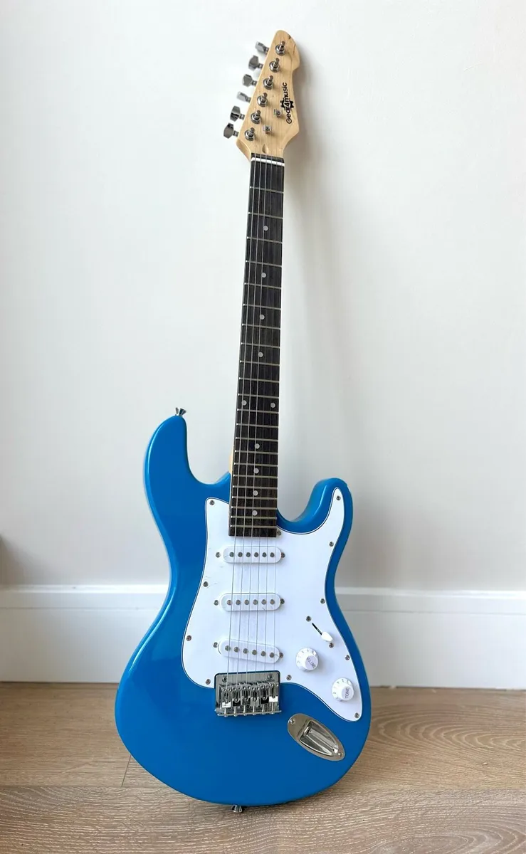 Gear 4 Music 3/4 Electric Guitar - Image 1