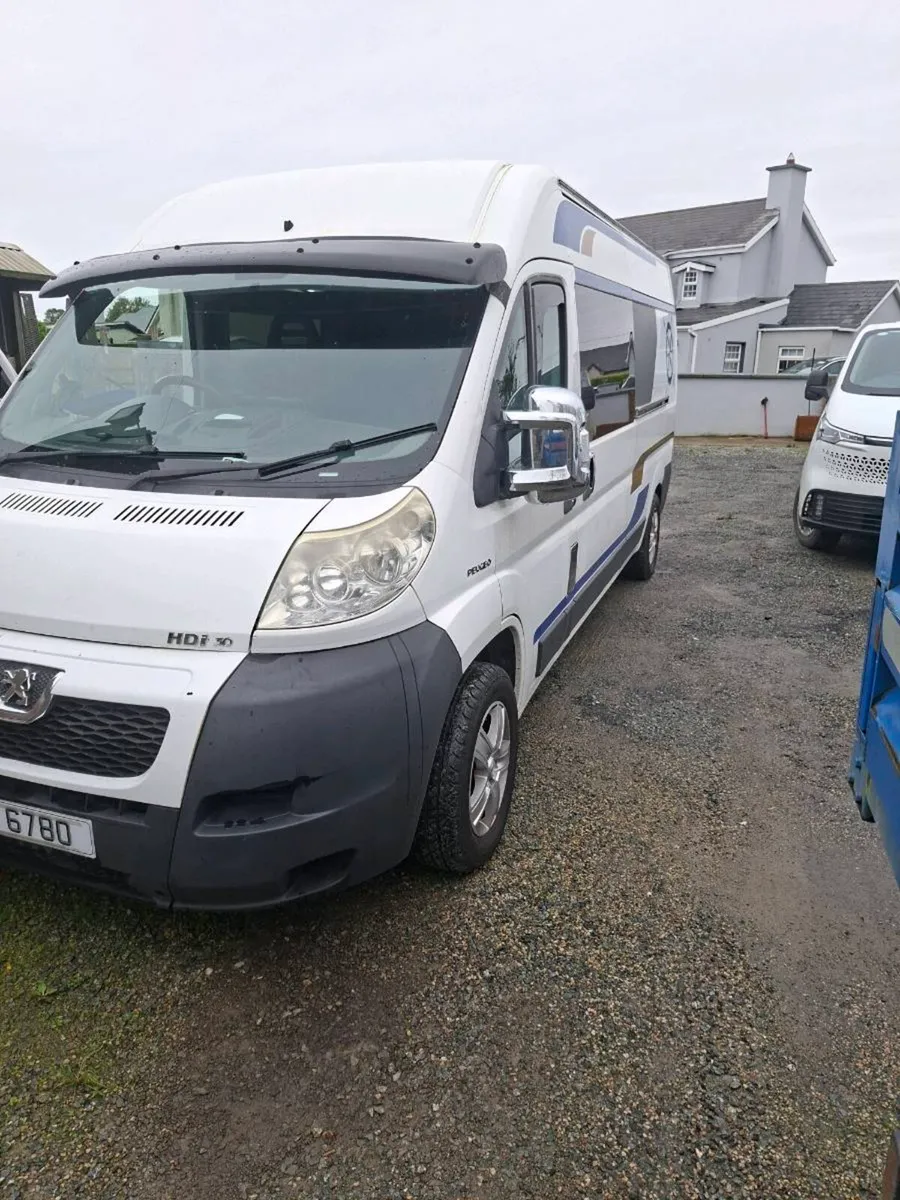 Camper van - Image 1