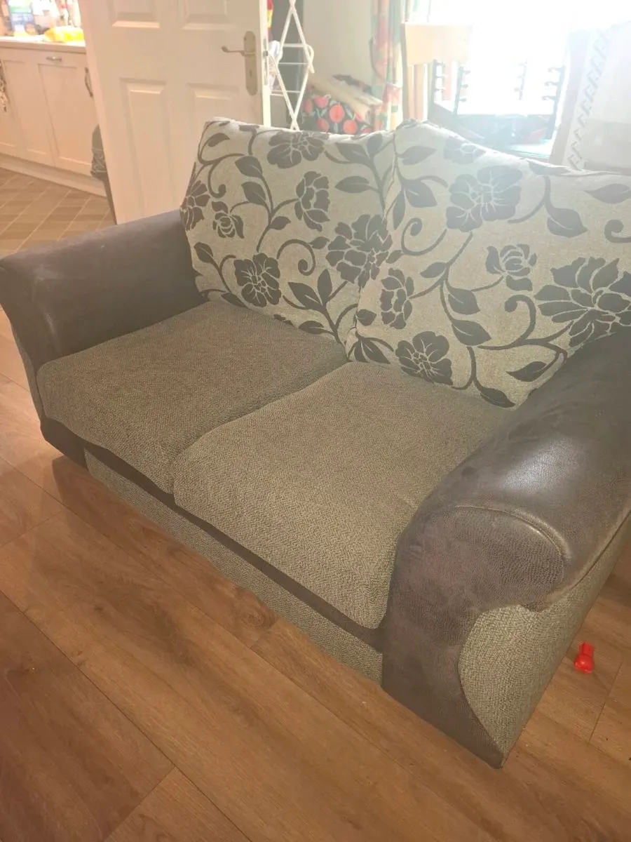 2 seater couch - Image 2
