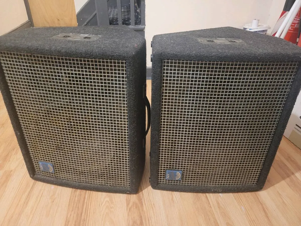 KME monitor speakers x2 - Image 1