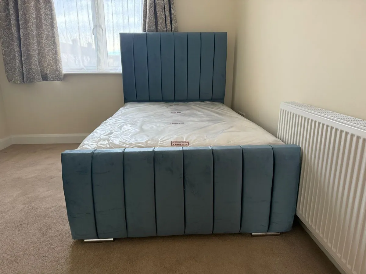Bed - Image 1