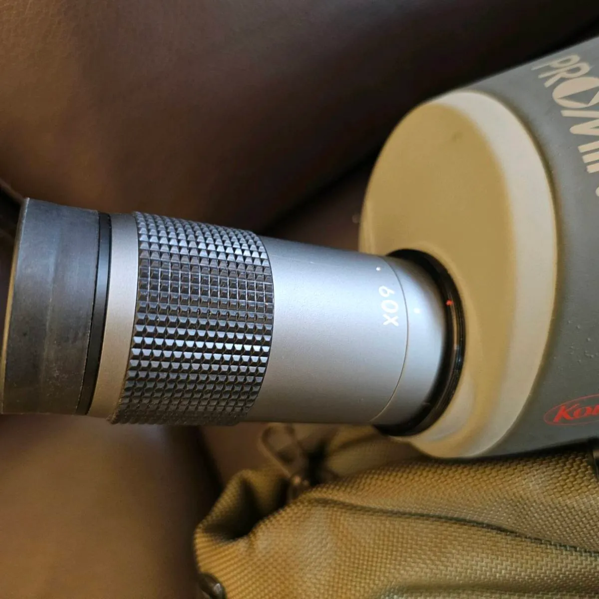 Kowa 823M spotting scope with tripod - Image 3